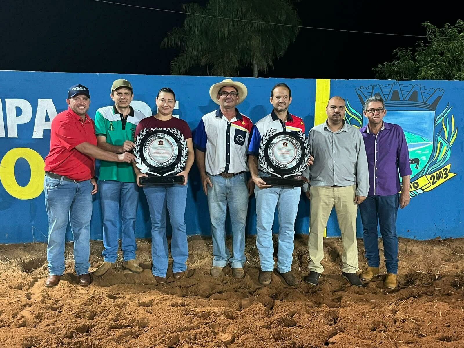 Imagem de compartilhamento para o artigo Prefeitura e Câmara de Figueirão são homenageadas por apoio à reforma do Clube do Laço Rancho dos Tropeiros da MS Todo dia
